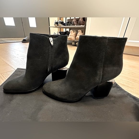 Alexander Wang Suede Gabi boots in black - Picture 5 of 5